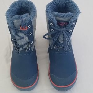 Preowned kid Blue keen rubber Boots sz 13